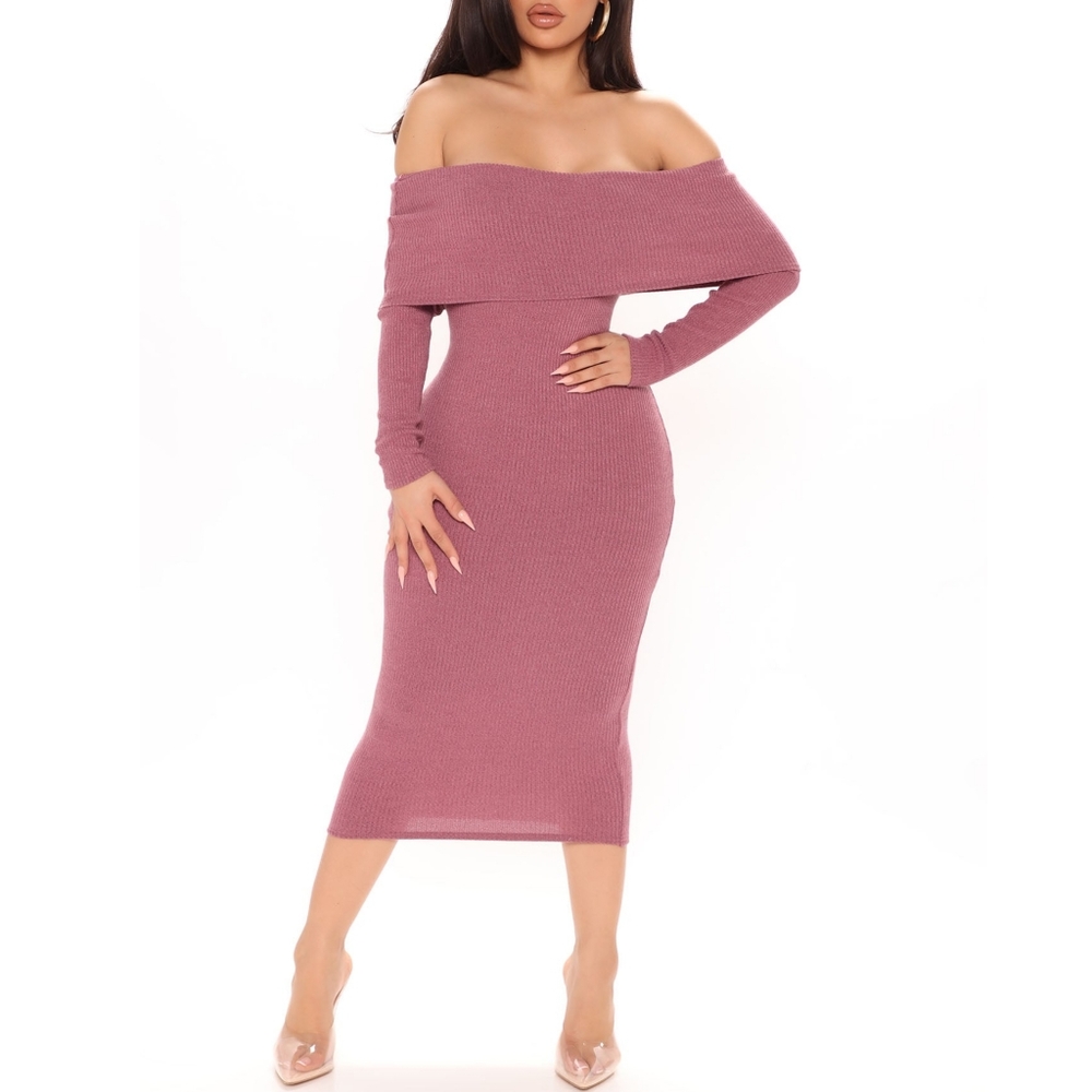 🎀NWT🎀 Fashion Nova Show Up Sweater Midi Dress